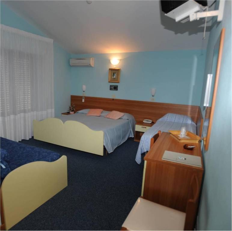 Hotel Lory My Wellness Spa Chianciano Terme Room photo