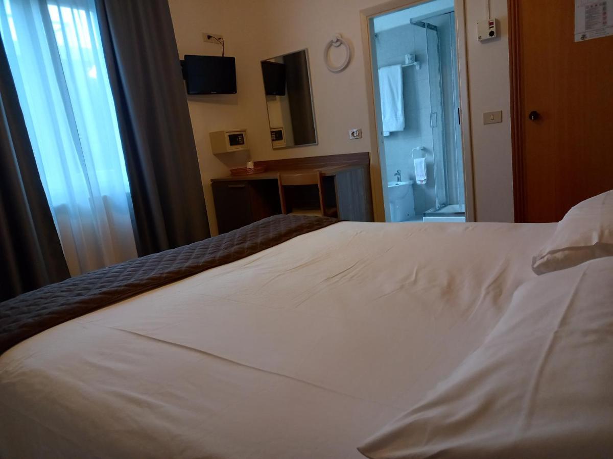 Hotel Lory My Wellness Spa Chianciano Terme Exterior photo