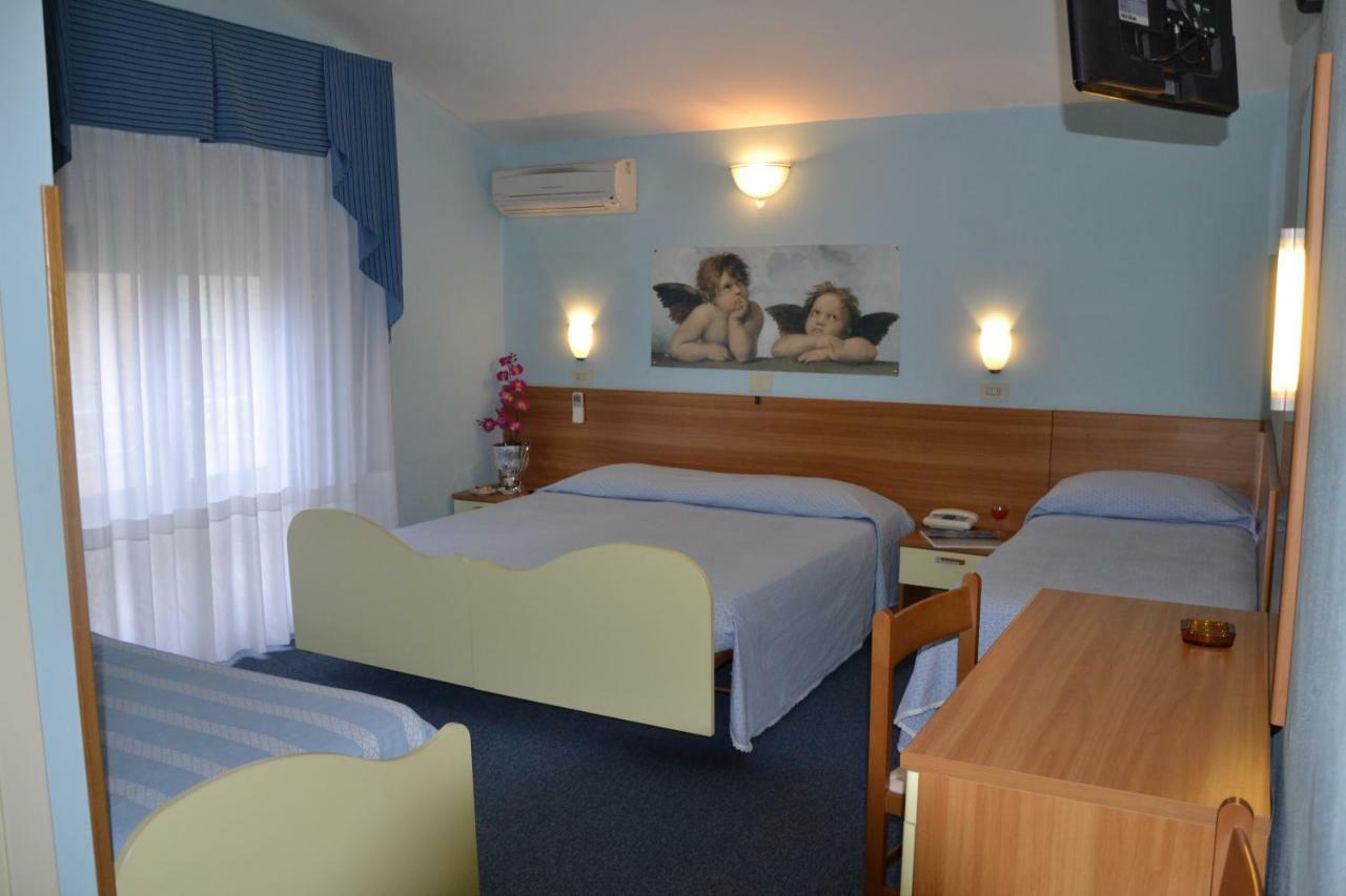 Hotel Lory My Wellness Spa Chianciano Terme Room photo